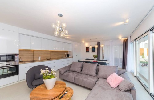 Kastel Gomilica Villa | Luxury Villa Sheley with private heated pool-Split