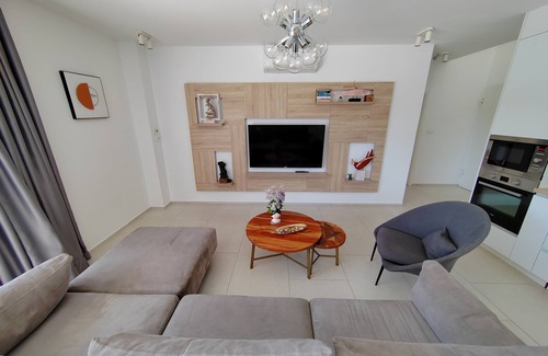 Kastel Gomilica Villa | Luxury Villa Sheley with private heated pool-Split