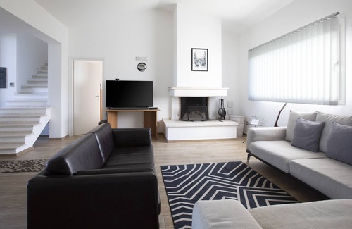 Arbatax Villa | Luxury Villa with Jacuzzi in the Center of Tortolì