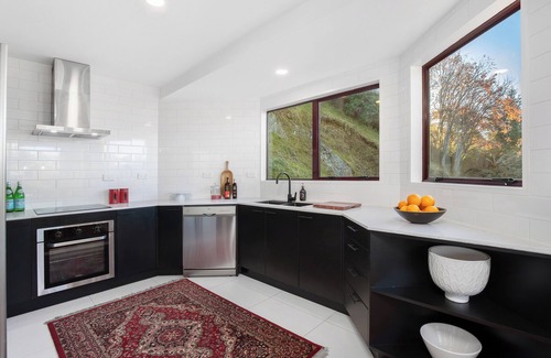Fernhill Villa | Luxury Villa With Lake Wakatipu & Remarkables Views