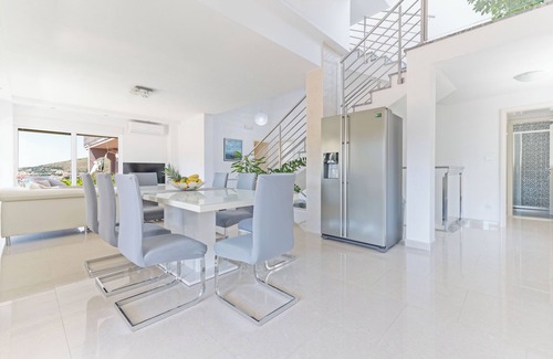 Trogir Villa | Luxury villa with rooftop pool & jacuzzi