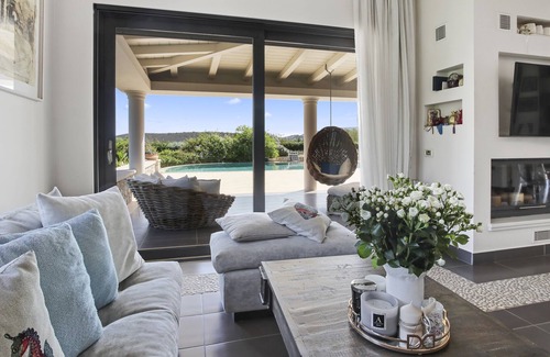 Ermionida Villa | Luxury Villa with Tennis court & Swimming pool