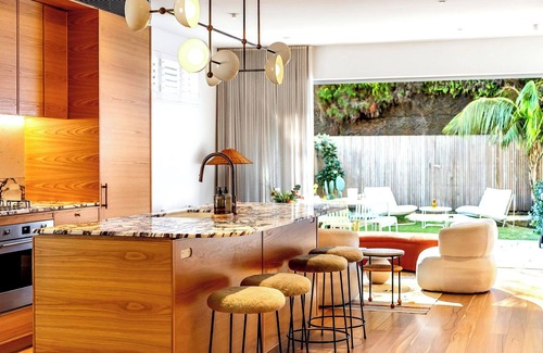 Clovelly House | Luxury Villas Clovelly Beachside Gem