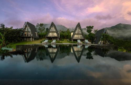 Munduk Villa | Luxury Villas in Munduk at walking distance to Tamblingan Lake
