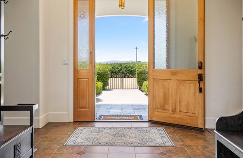 San Miguel House | Luxury Vineyard Estate-Incredible Sunset Views--3 Night Minimum!