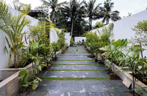 Kuta Villa | Luxury VIP Villa in the center of Kuta Lombok with private pool and garden