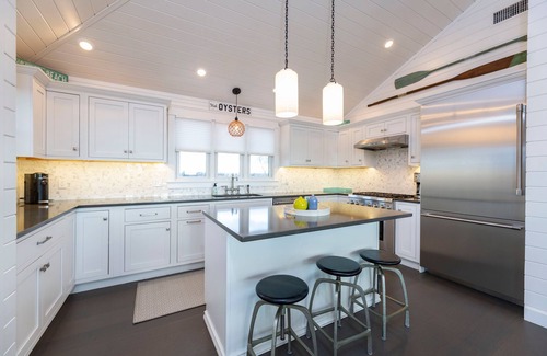 Snug Harbor House | Luxury Waterfront Retreat