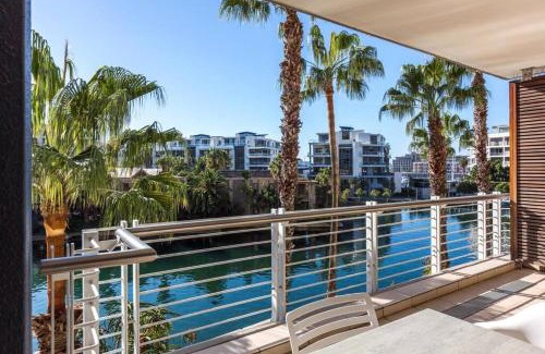 Victoria and Alfred Waterfront Apartment | Luxury Waterfront Marina Apartment