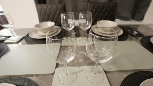 Willenhall House | LuxuryInn