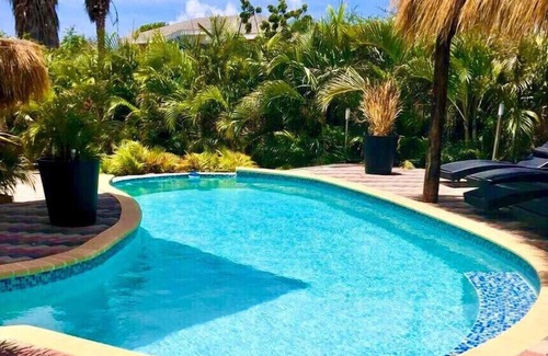 Cas Grandi Apartment | LUXUSAPARTMENT WITH POOL AND PRIVACY/TROPICAL/5 MIN.JAN THIEL BEACH