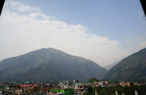 Mohal Apartment | LVMR Midtown Studio Apartment