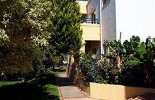 Tavronitis Hotel | Lycasti Maisonettes