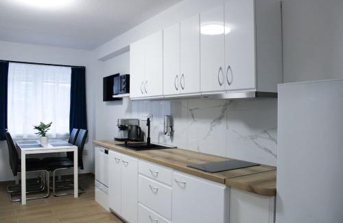Kobylisy Apartment | LYLY APARTMENT - Free Private Parking