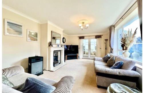 Lympne House | Lympne - 7 mins Channel Tunnel