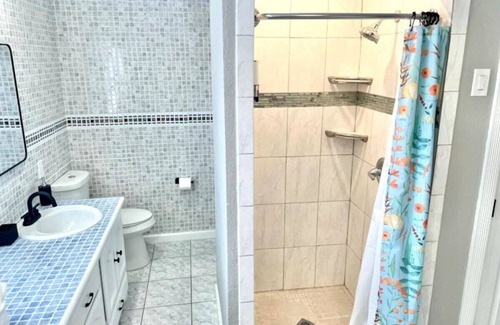 McAllen House | Lynda's Magnificent Pool Home!