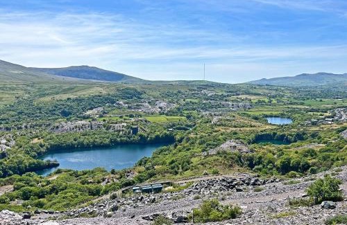Caernarfon House | Lyndene Cottage