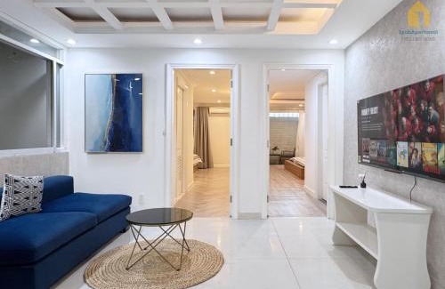 Tan Binh Apartment | Lynhapartment Airport FreePool Premium 2BR 2BA