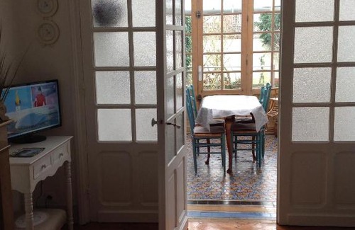 Faubourg de Bethune Apartment | M'amour