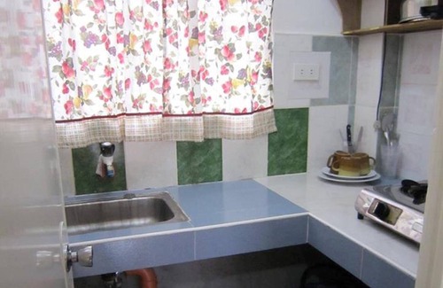 Manoc-Manoc House | M&E Guesthouse