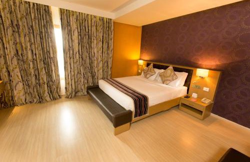 Tatabad Hotel | M Inn