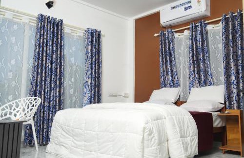 Kaloor Hotel | M M Residency