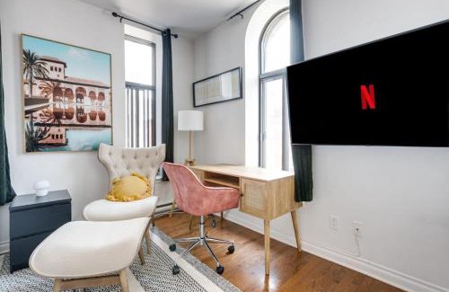 Milton Park Apartment | M11 Bright Studio in the Heart of MTL