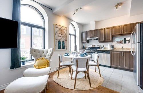 Milton Park Apartment | M11 Bright Studio in the Heart of MTL