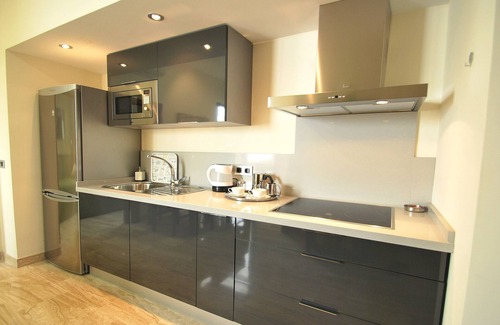 El Arenal Apartment | M4. 2 Bedrooms Apartment With Balcony/Wifi/Air Conditioning/Kitchen in Historic Center