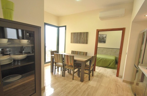 El Arenal Apartment | M4. 2 Bedrooms Apartment With Balcony/Wifi/Air Conditioning/Kitchen in Historic Center