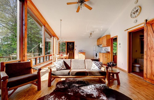 Sainte-Lucie-des-Laurentides House | Manoir des Pins - Spa privé, sauna et accès plage