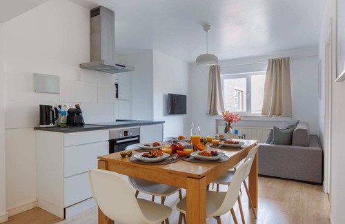 Wijk van de Squares Apartment | MA - Charlemagne I - Two Bedroom Apartment, Sleeps 6