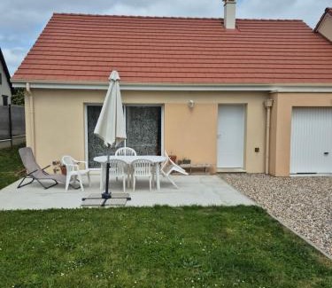 Acquigny House | ma jolie maison , jardin privé , non accessible personne à mobilité réduite
