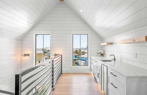 Port Aransas House | Ma652- Hooty And The Blowfish