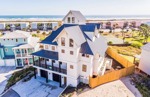 Port Aransas House | Ma652- Hooty And The Blowfish