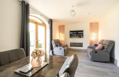 Enniskillen House | Mabel's Maison by Escape Ordinary