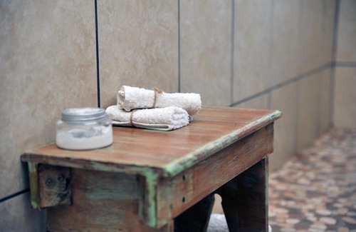 Robertson House | Mabet & Gabriella Guest Rooms