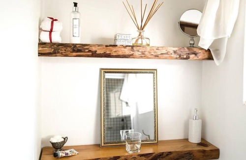 Robertson House | Mabet & Gabriella Guest Rooms