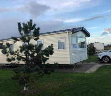 Mablethorpe House | Mablethorpe Seaside Cove With Private Hot Tub