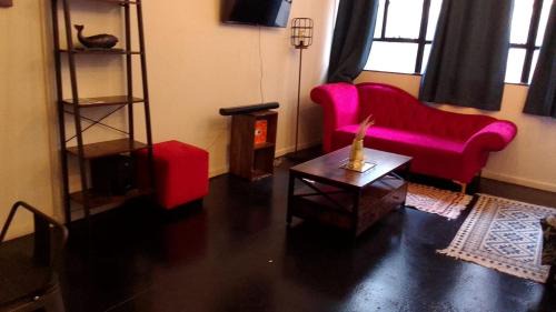 Downtown Johannesburg Apartment | Maboneng city Retreat!