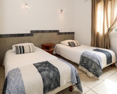 Pianotolli-Caldarello Hotel | Macchie e Fiori