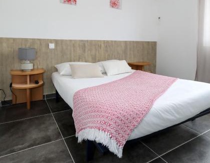 Pianotolli-Caldarello Hotel | Macchie e Fiori