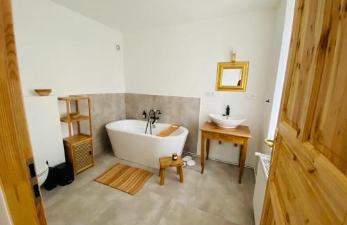 Lubomierz Apartment | Maciejowiec Castle Hill Apartment I