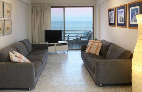 Larnaca Apartment | Mackenzie Seafront Suite