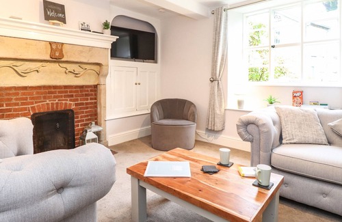 Cark Cottage | MACKERETH COTTAGE AT HOLKER, pet friendly in Cark In Cartmel
