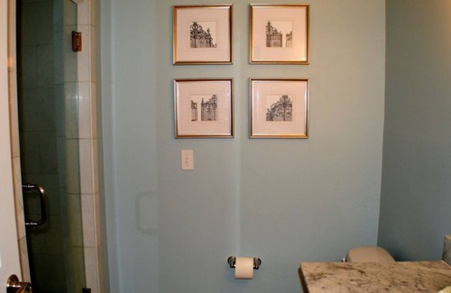 Arts/Warehouse District Condo | "Madeleine" Beautifully Renovated Condo-balcony Near Super Dome, Convention Cent