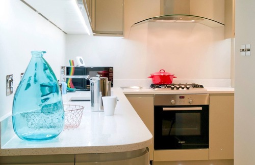 Balham Apartment | Madison Hill - Fernlea Garden 8 - One bedroom home