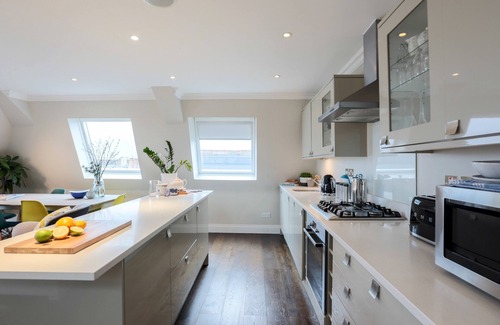Balham Apartment | Madison Hill - White Hill House 5 - 3 bedroom flat