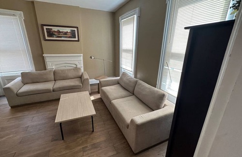 St. Charles Historic District House | Madison House 2 -Walk to Main St