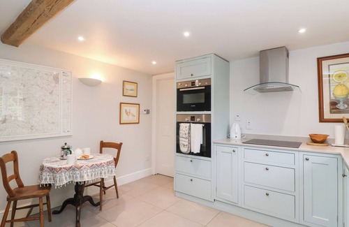 Hook Norton Cottage | MAGDALEN COTTAGE, family friendly, with a garden in Hook Norton