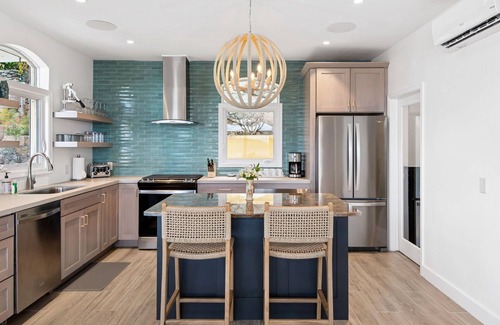 Estate Lovenlund House | Magens Bay - Dining - 2 Primary Bedrooms